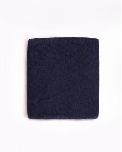 Rosavamsa woolen throw